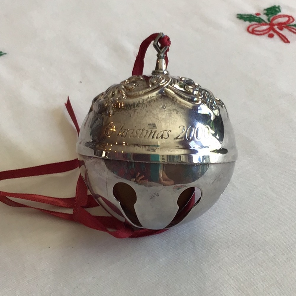 Gorham 2000 Silver Plated Christmas Round Bell Ornament.